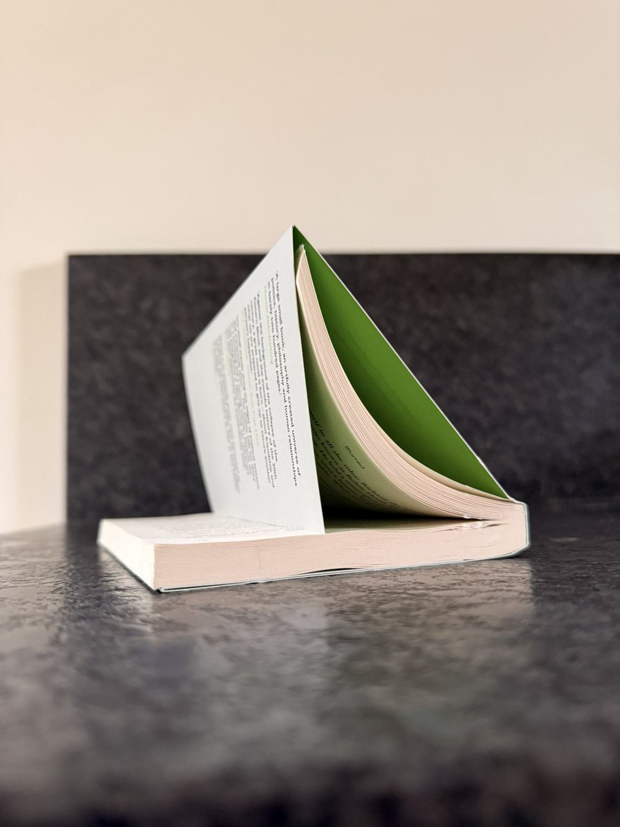 TripFiction's tweet image. When French Flaps do not work as a #bookmark #designfail