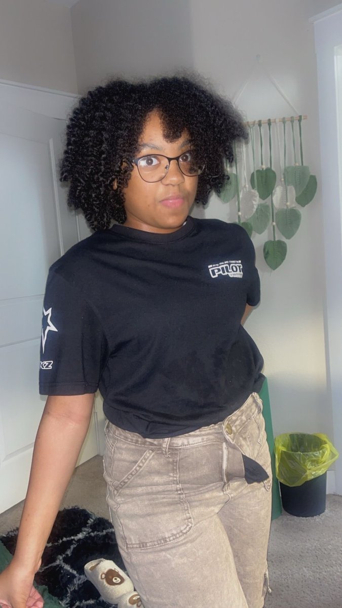 504Quall's tweet image. Happy 12th birthday to my baby girl Princess Jade . We turning up for you today babygirl!! Yall bless her cash app $msprinny13 . She a big girl
Now 🎉🎊🎈🎈