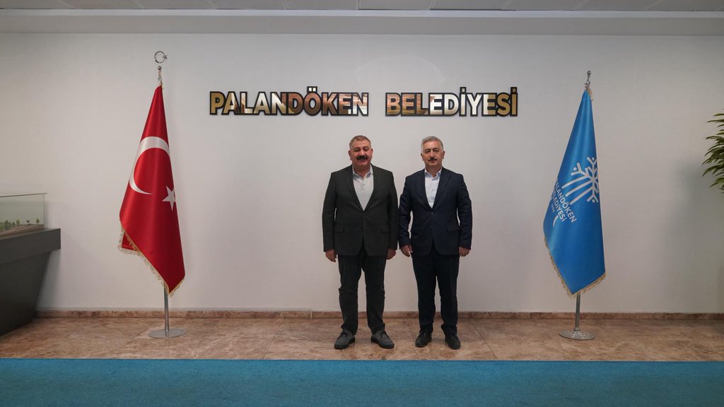 • Samsun’a tayini çıkan Yüksek Seçim Kurulu Palandöken İlçe Müdürü Sn. Hamza Bektaş, belediyemize veda ziyaretinde bulundu. Değerli müdürümüze nazik ziyareti için teşekkür ediyor, yeni görev yerinde başarılar diliyorum.