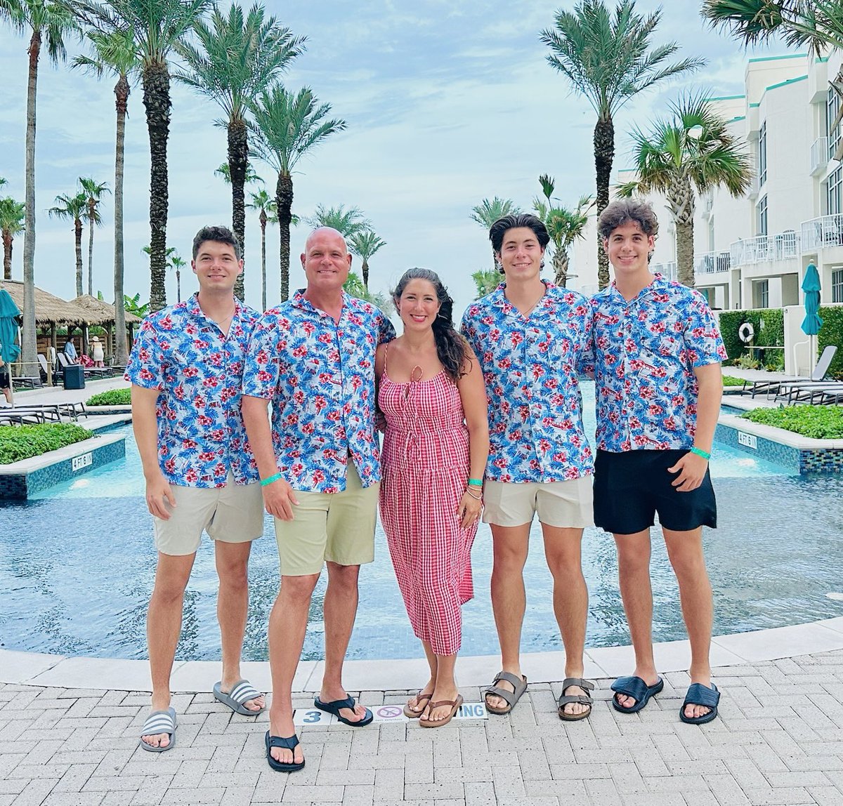 StevenGreek1's tweet image. Happy 18th birthday to our youngest son @joshuagreek12 !  We love you and believe in you! Be strong and courageous! 
Joshua 1:9