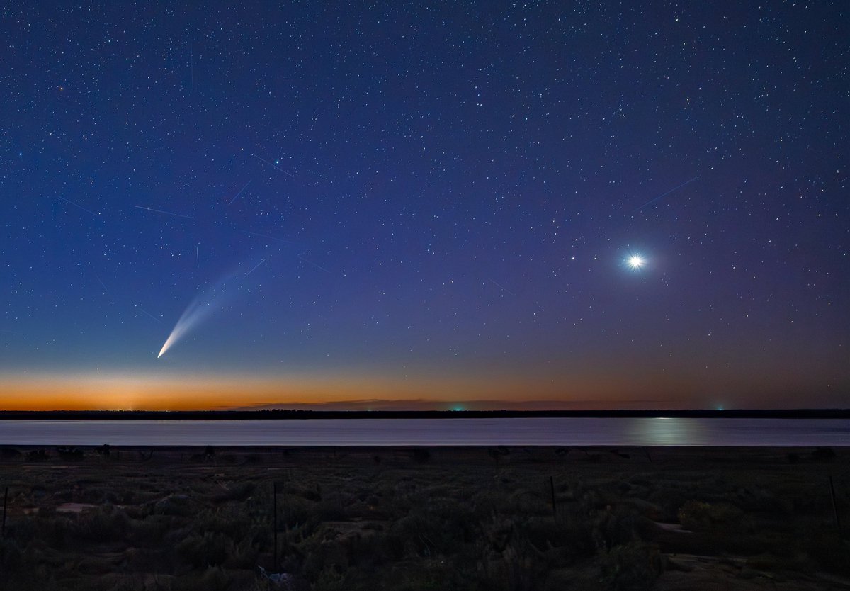 vastdepth's tweet image. Comet 12P/Pons-Brooks G3 Atlas and Venus setting in January this year. ☄️