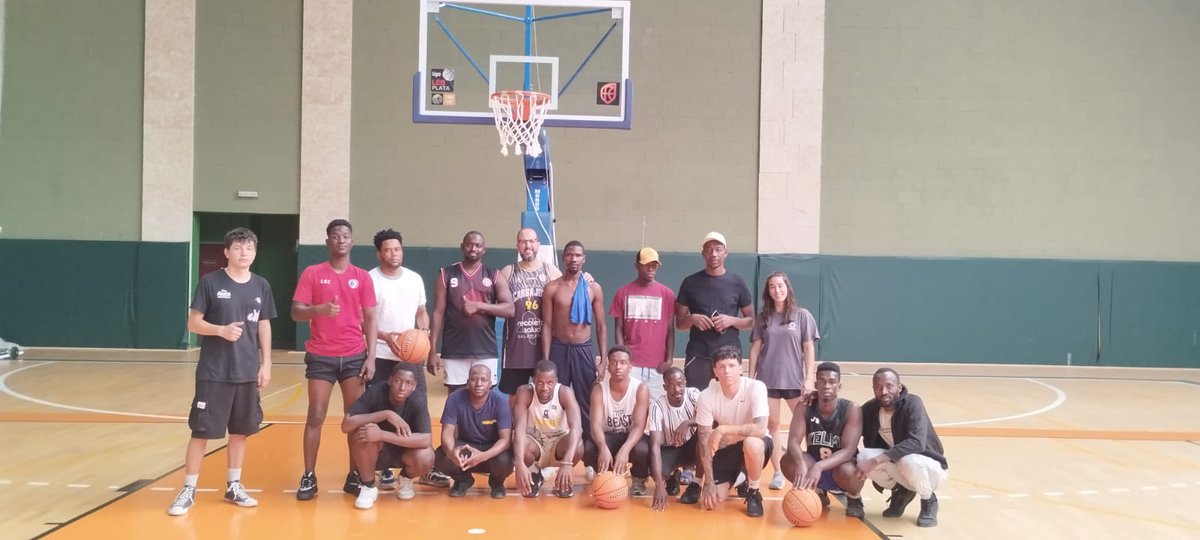 Accem (@accem_ong) on Twitter photo 🏀 Desde nuestro programa de atención sociosanitaria en Salamanca, colaboramos con el <a href="/CBAtlCarbajosa/">Recoletas Salud Carbajosa</a> en un taller para promover la actividad física. Los participantes vivieron una jornada en la que se puso en valor el deporte la importancia del deporte. #ConLxsRefugiadxs #CYL 🏀 Desde nuestro programa de atención sociosanitaria en Salamanca, colaboramos con el <a href="/CBAtlCarbajosa/">Recoletas Salud Carbajosa</a> en un taller para promover la actividad física. Los participantes vivieron una jornada en la que se puso en valor el deporte la importancia del deporte. #ConLxsRefugiadxs #CYL