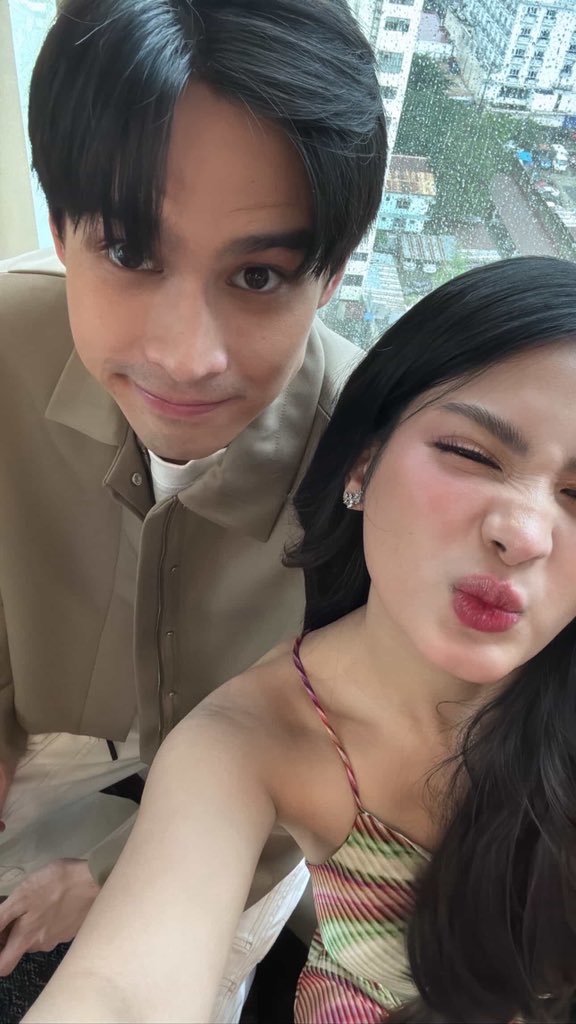 their vibes :)

AZRALPH ON KCHAT
RALPH AZa SHOWTIME