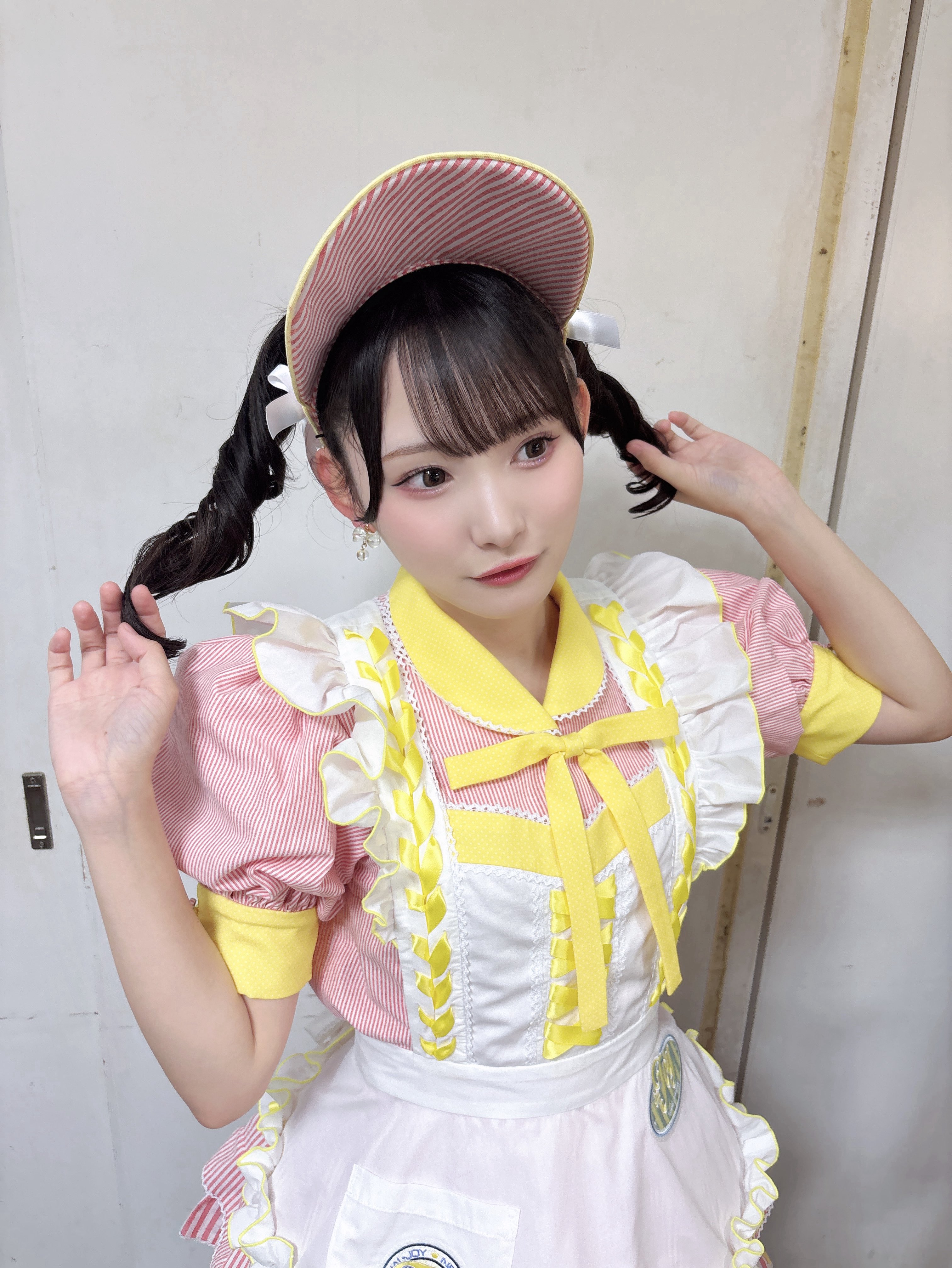≒JOY 山野愛月 山野愛月（奥） - ≒JOY、思い出の場所でメジャーデビュー記者