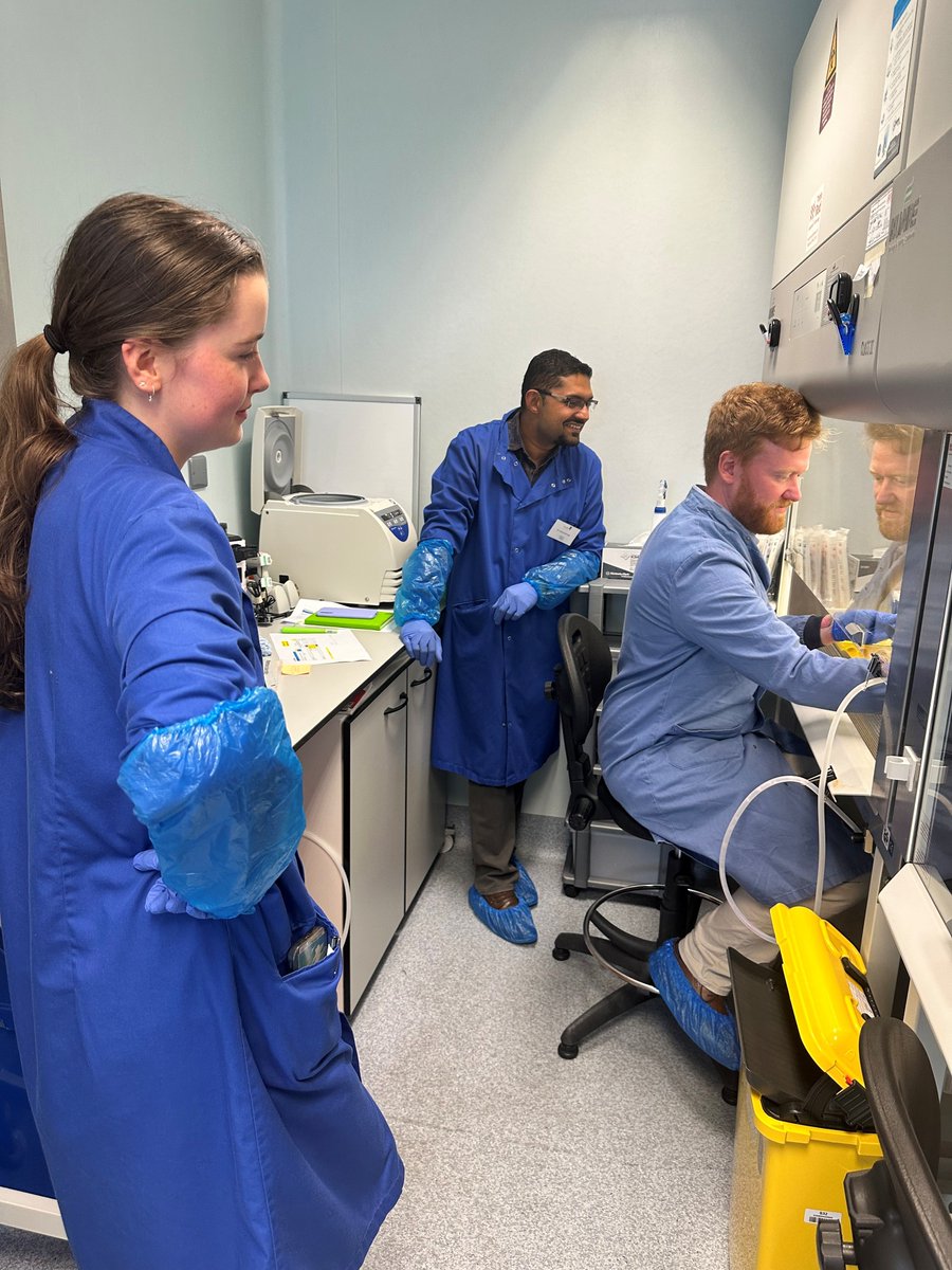 PeptiMatrix's tweet image. Great day supporting scientists at @KeeleUniversity with our CEO Dr John & BD Manager Dr Dammy!
At PeptiMatrix, strong customer relationships & technical support are key to integrating cutting-edge cell culture tech.
peptimatrix.com #3dcellculture #innovation #cells