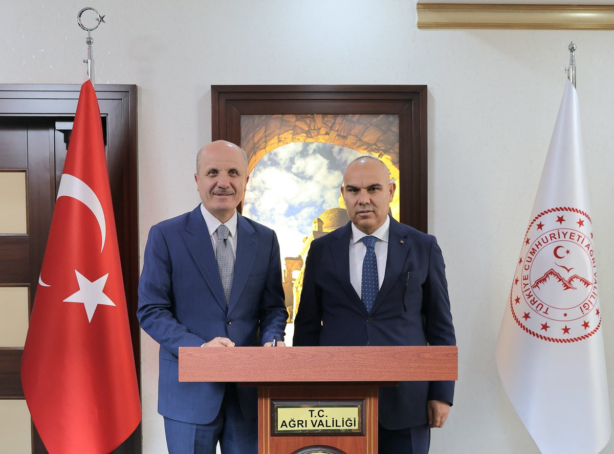 erolozvar's tweet image. Ağrı Valisi Sayın @ValiMustafaKoc’u ziyaret ettik.