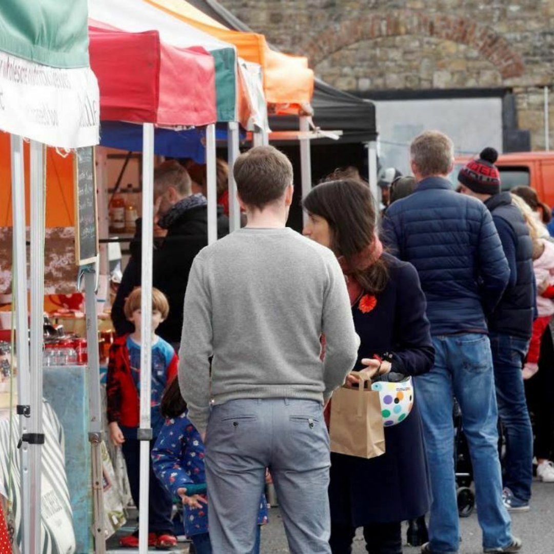 🥗✨ Lunchtime Beauty: Killaloe Farmers Market 
If you're anywhere near the River Shannon this Sunday, treat your senses to the colourful buzz of the Killaloe Farmers Market - a vibrant feast of flavour, fragrance, and community 💛💙

Find out more: visitclare.ie/attractions/ki…
