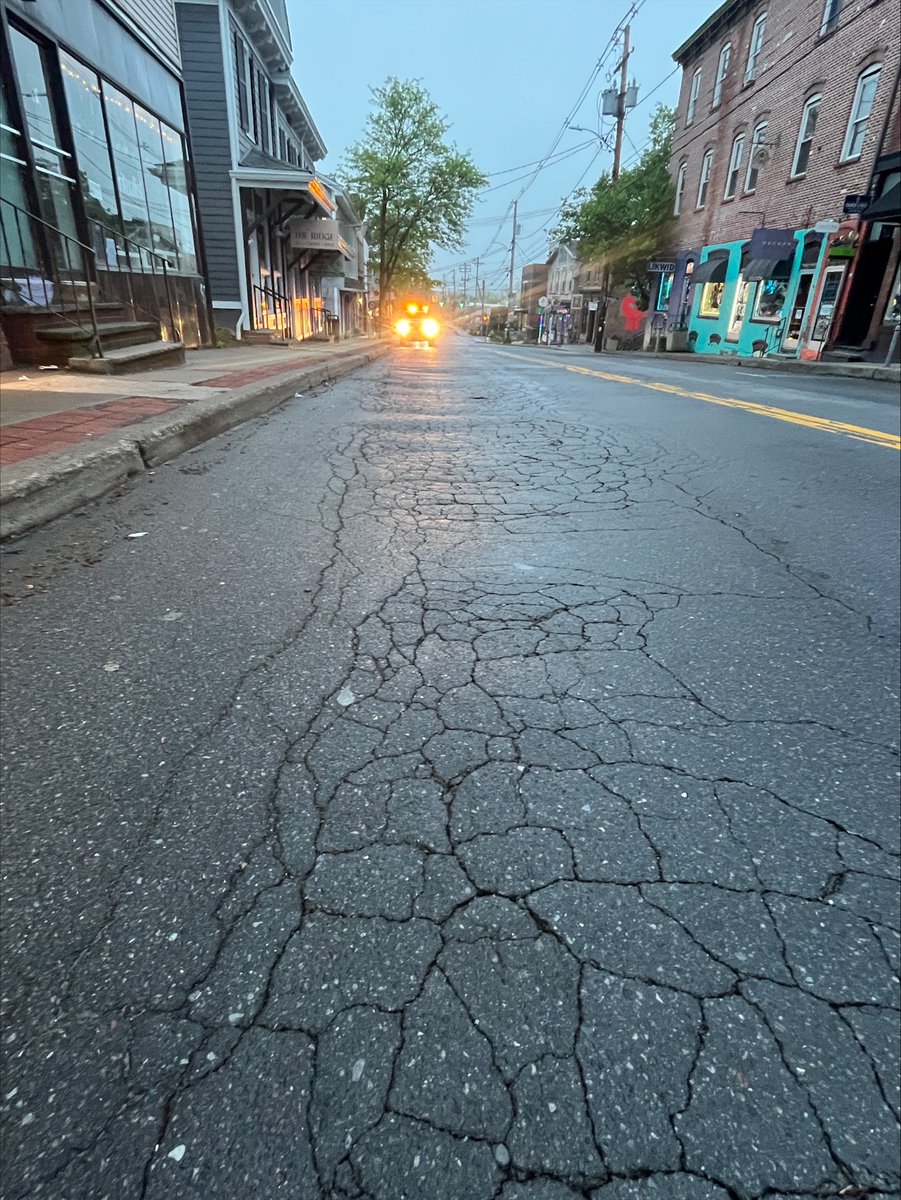 NYSDOTHV's tweet image. From cracked and uneven to smooth and even... crews from our Highland yard made extensive repairs to the surface along Rt 299 in the Village of New Paltz.
Please slowdown and pay attention in work zones so our crews can continue this great work each and every day!
#SafetyFirst