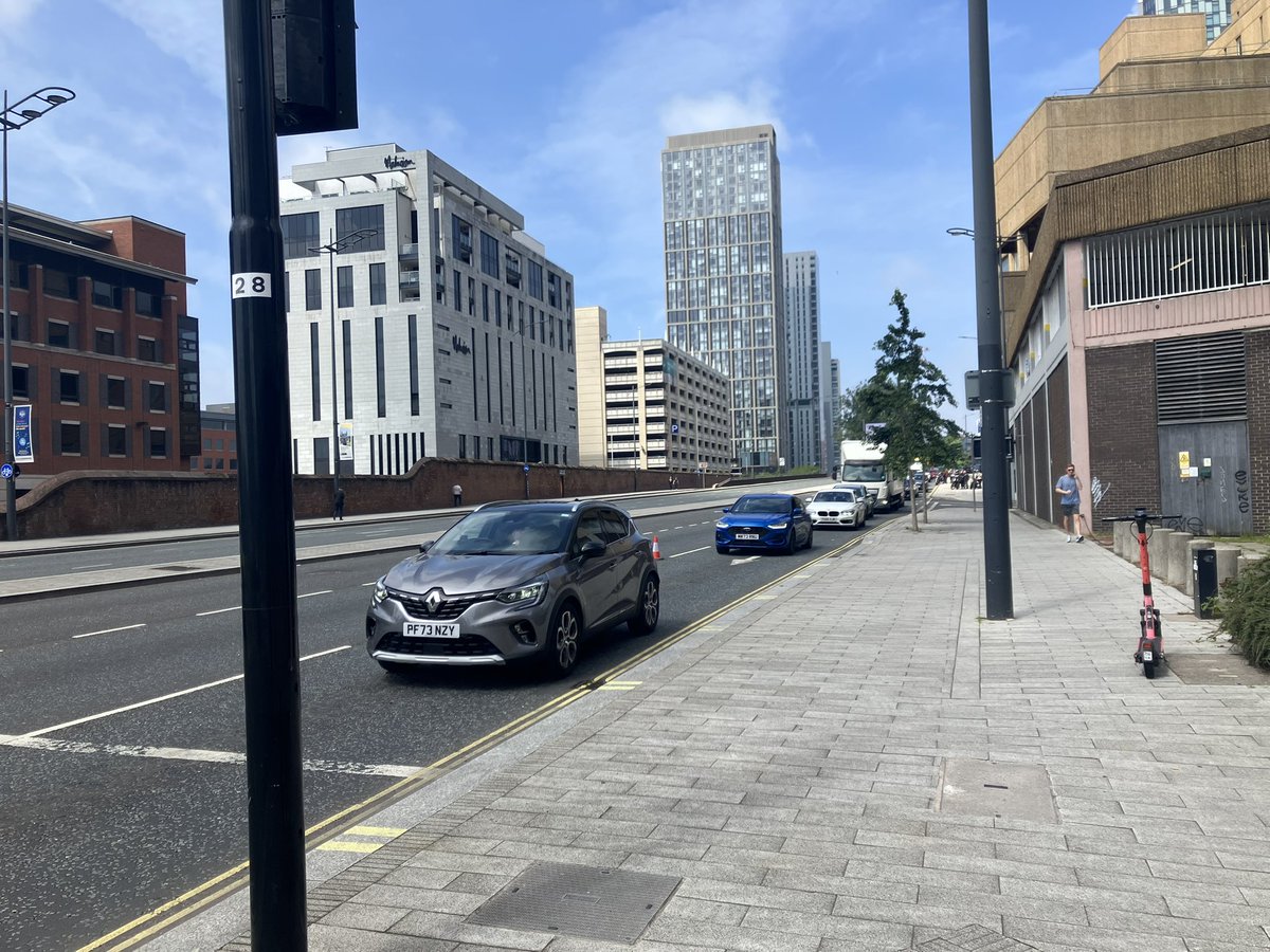 jamiemgreer's tweet image. Traffic is building on The Strand. The road is down to one lane heading south towards the Baltic/Dingle and three lanes heading north towards Leeds Street and Scotland Road.