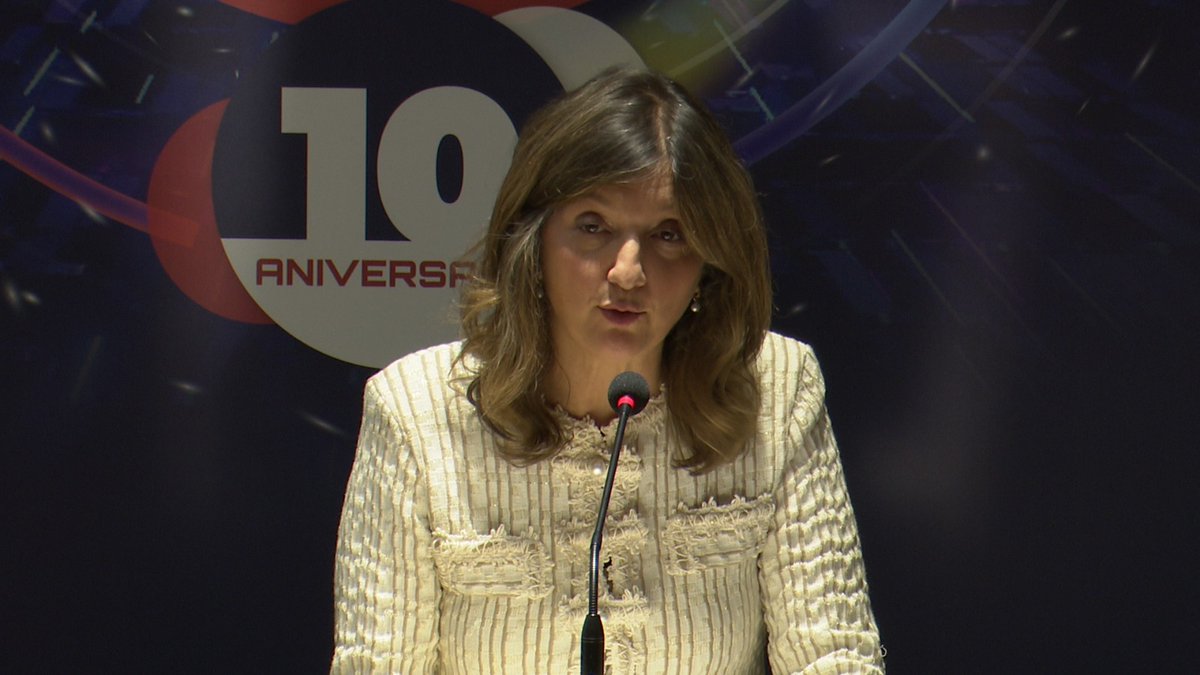 unileon's tweet image. 🔐La ULE, epicentro de la ciberseguridad internacional con la clausura del #CybersecuritySummerBootCamp de @INCIBE y @OEA_oficial , presidida por el ministro @oscarlopeztwit
@nuriagonalv_ULE reivindica la capacidad de crecer de León como polo estratégico de la mano de la ULE