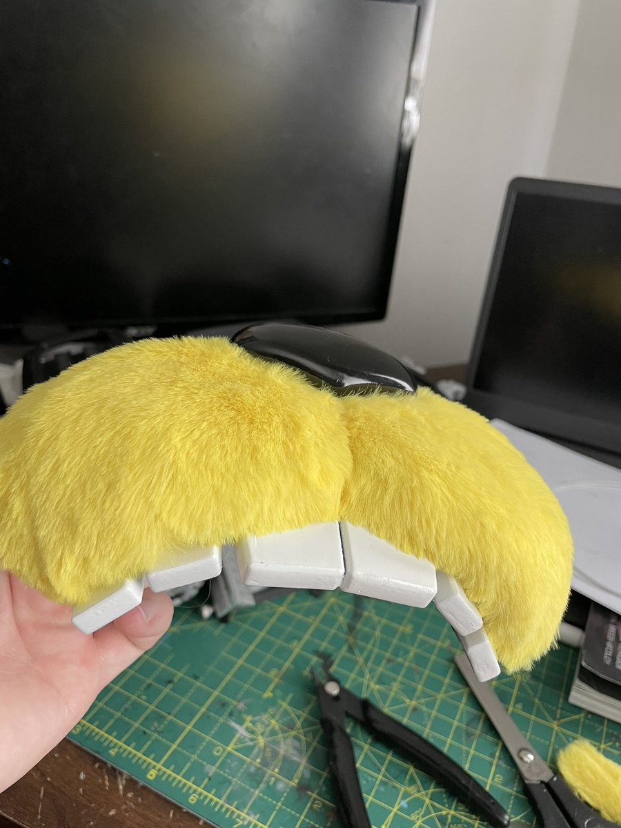 Smith_Robotics's tweet image. Got his fur done for the muzzle, and even his extra teeth since in some panels of the graphic novel it shows them.