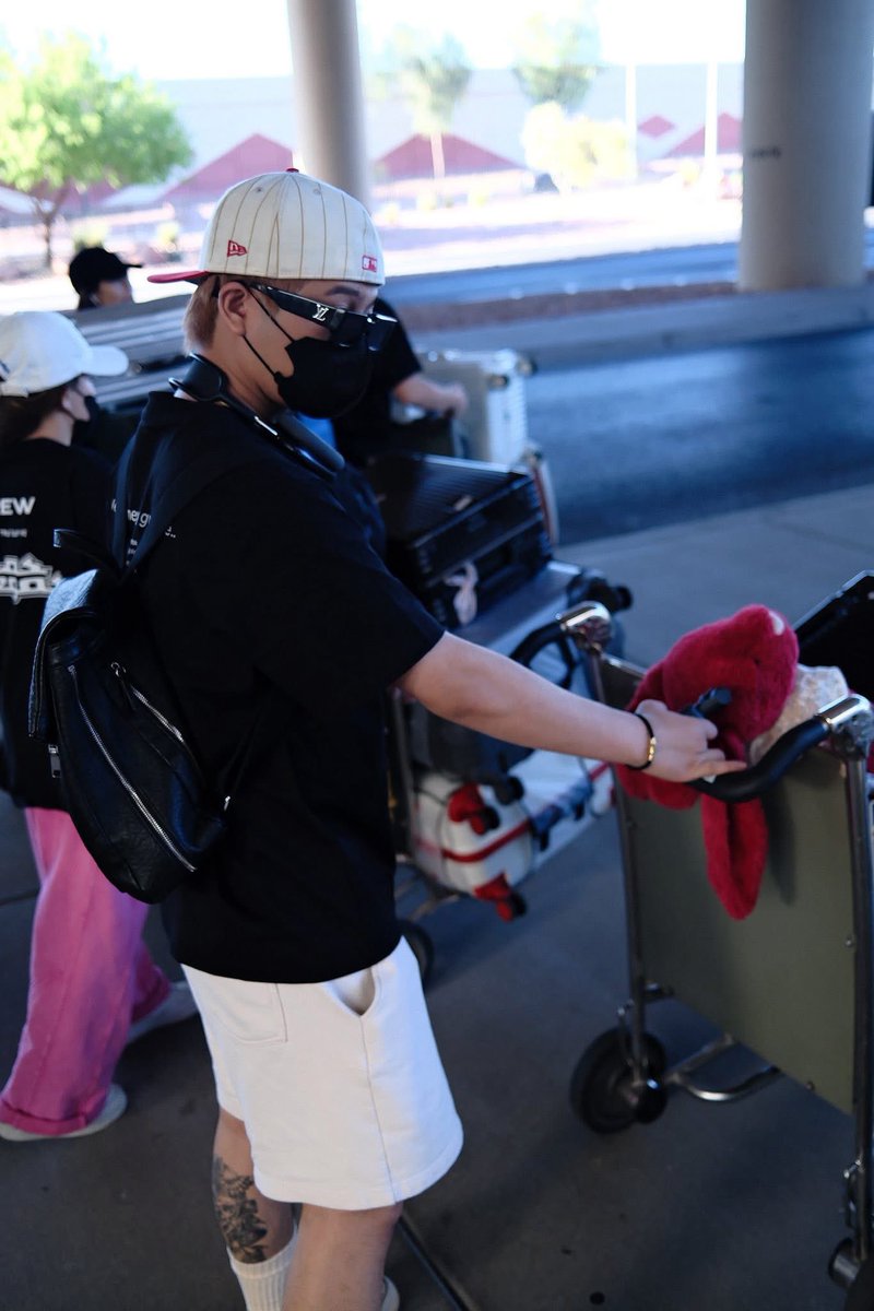 Flashminmin's tweet photo. RHYDER check in Las Vegas
Ig: rhyder.dgh

#RHYDER 
#RHYDERxAnhTraiSayHiConcertLasVegas
#RHYDERinLasVegas https://t.co/AVVqmM0Gav