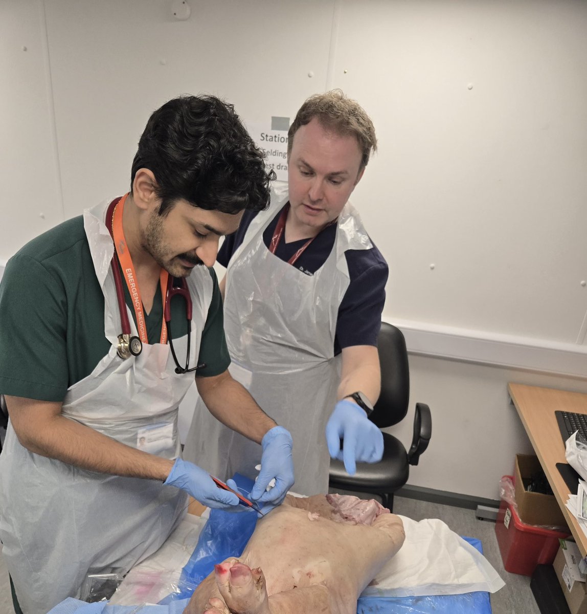 GalwayResus's tweet image. Special thanks to Dr Jimmy Lee for the course leadership, and to Dr Eduard Turcuman for the US task trainers. And to all the consultants in EM @Galway_EM and  EM/ICU Clinical Facilitators who delivered this well received training bootcamp #trainingforthefuture