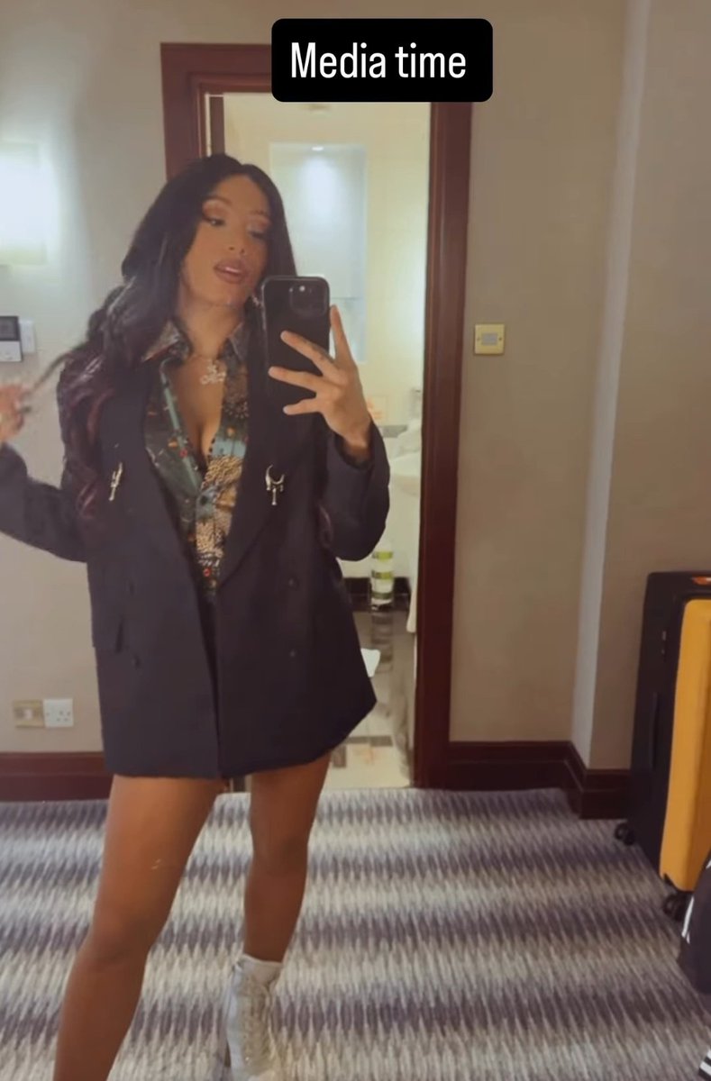 MONE_MAKERS's tweet image. Mercedes doing medias for Forbidden Door.