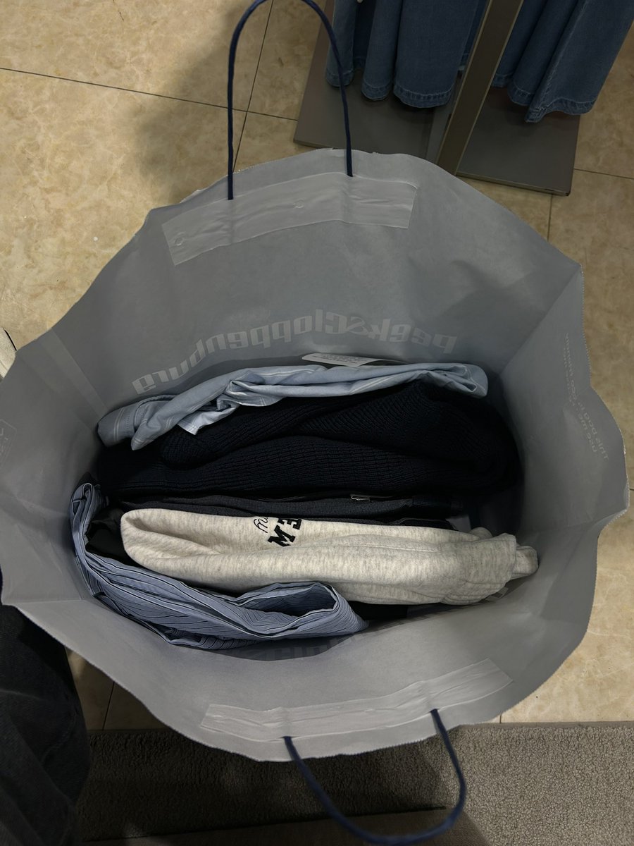 spitzer_val's tweet image. shopping &amp;amp; food
