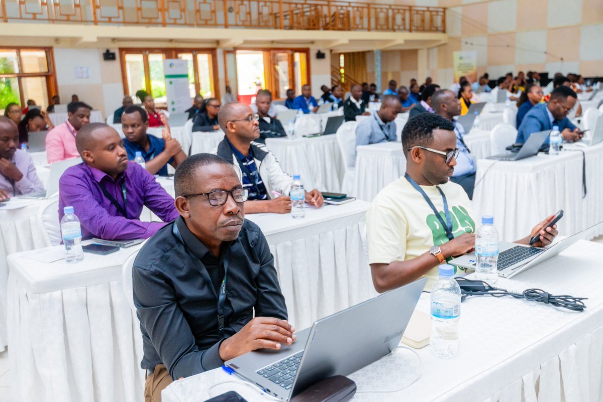 I_CPAR's tweet image. #14ATCED2 Paul Frobisher Mugambwa from @pwc_rw
broke down the Frw7T budget like a pro—no fluff, just real talk.  From budget lines to business leads, he showed where the money really is and why the private sector should stop waiting for tenders and start building.  “The buffet is…