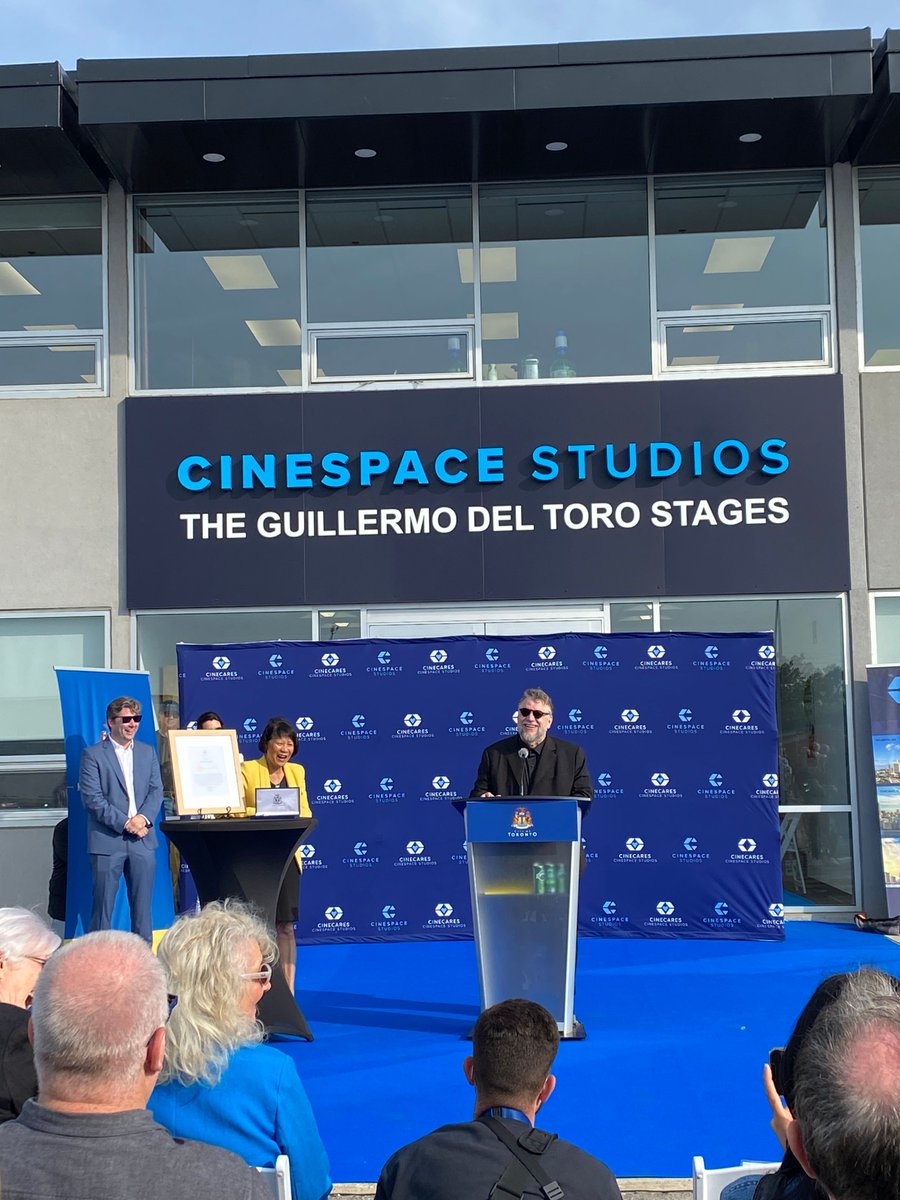 Guillermo del Toro honoured with Key to the City as Cinespace unveils the “Guillermo del Toro Stages”

News release: toronto.ca/news/guillermo…