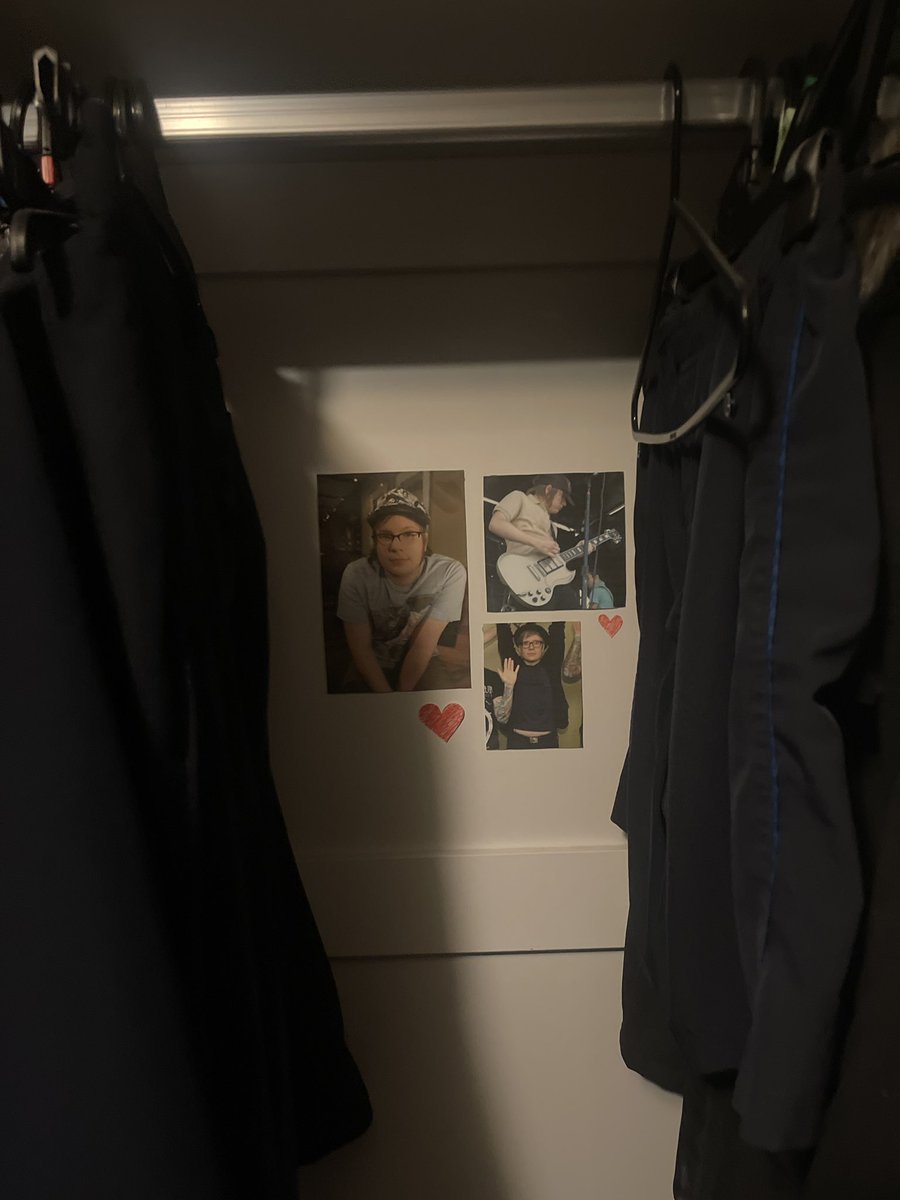 jayisatr0fd's tweet image. mom found the patrick stump shrine