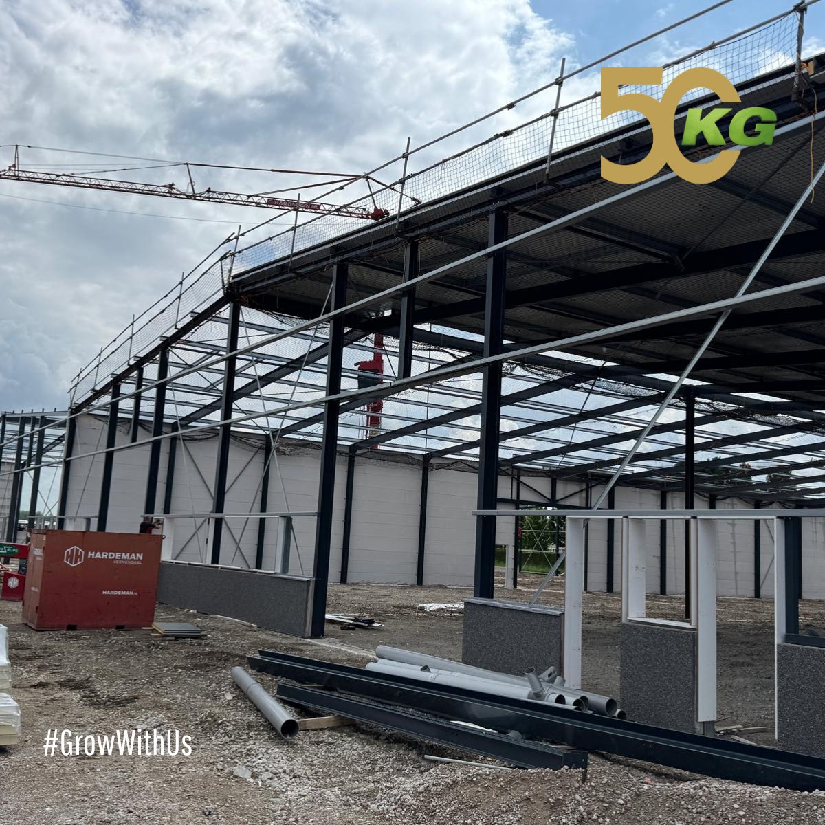Factory Progress - Final Update Before Summer Break
As we head into the summer holidays, the progress on our new factory is impressive!
📷 Foundation: complete
📷 On track 
#KGGreenhouses #FactoryUpdate #KG50Years #BuildingTheFuture