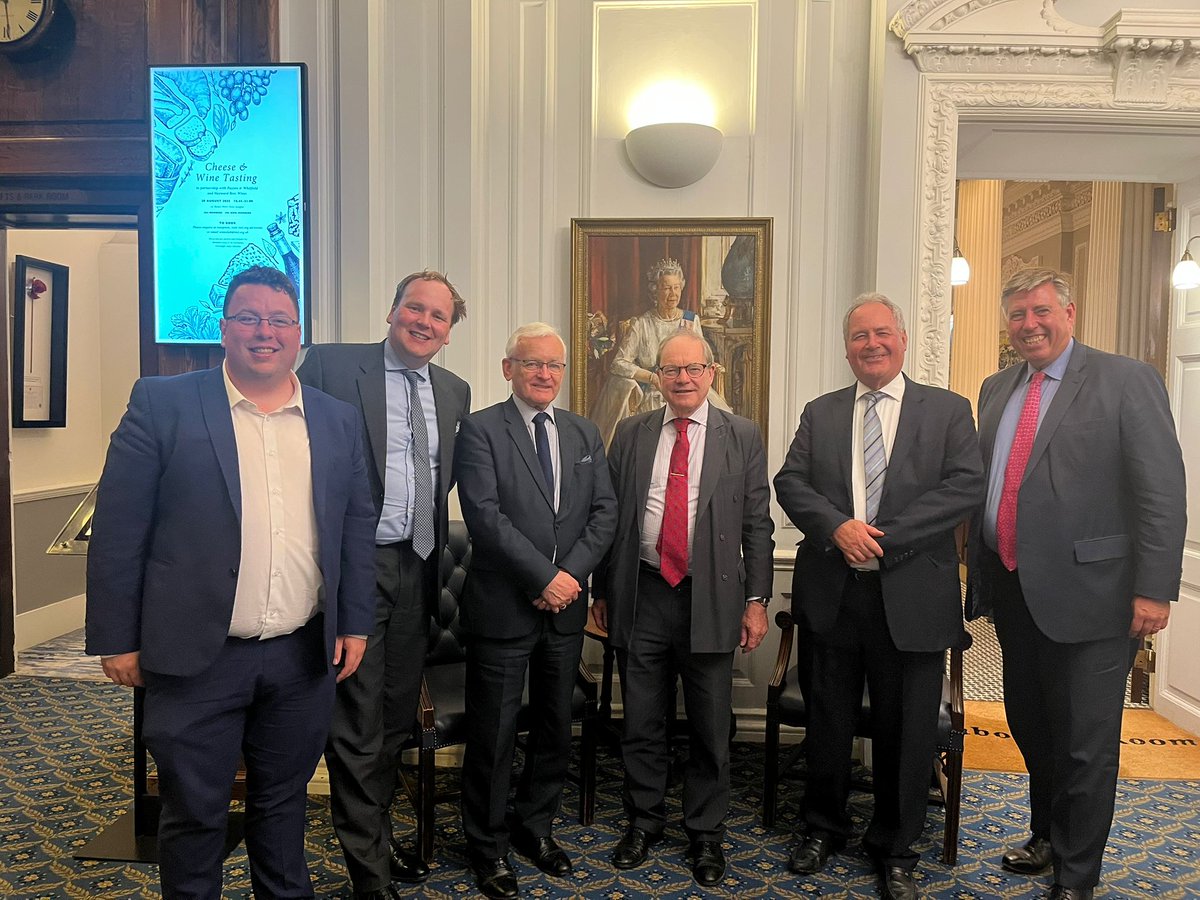Delighted to join colleagues for another great 1922 Committee Officers' Dinner!