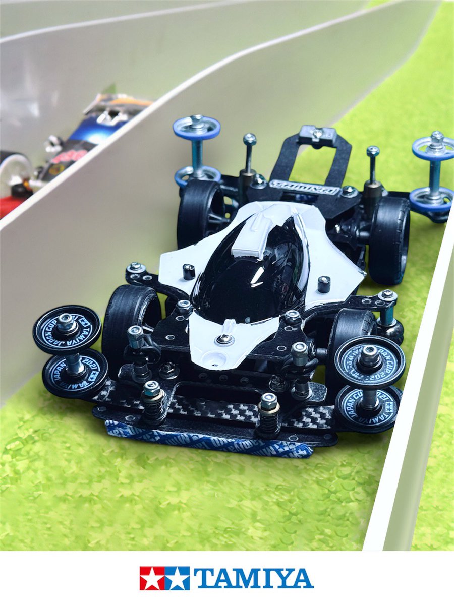 kawasemiMini4wd's tweet image. 白浜アドベンチャーワールドの
パンダさんたち　これまでありがとう、元気でな、アリーヴェデルチ号完成。

Photoroomで加工しました。