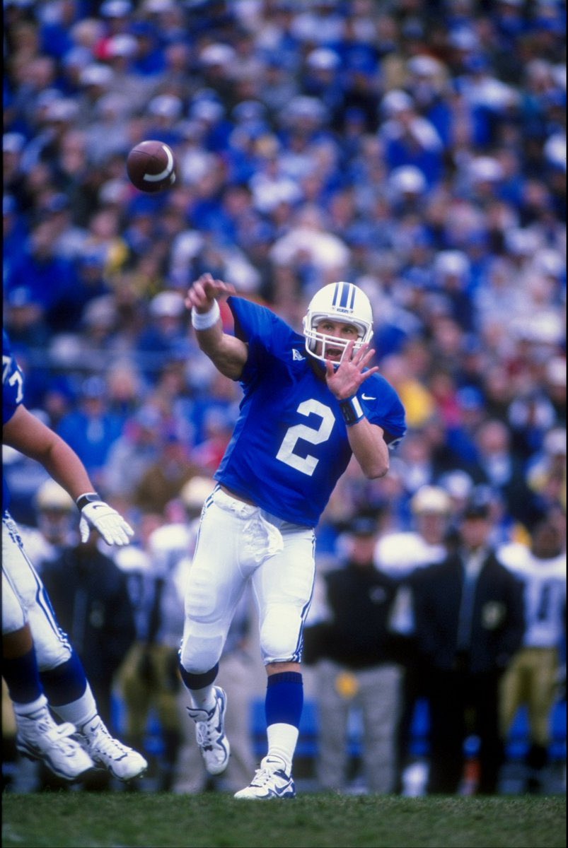RobOviatt1's tweet image. Humility.
When Tim Couch announced he was coming to Kentucky, it was news akin to Mick Jagger announcing he was enrolling at UK to study music. Never once did I ever see Tim treat anyone rudely, or with disrespect. He was just “ one of the guys “. Dependable. Worked hard. Great…