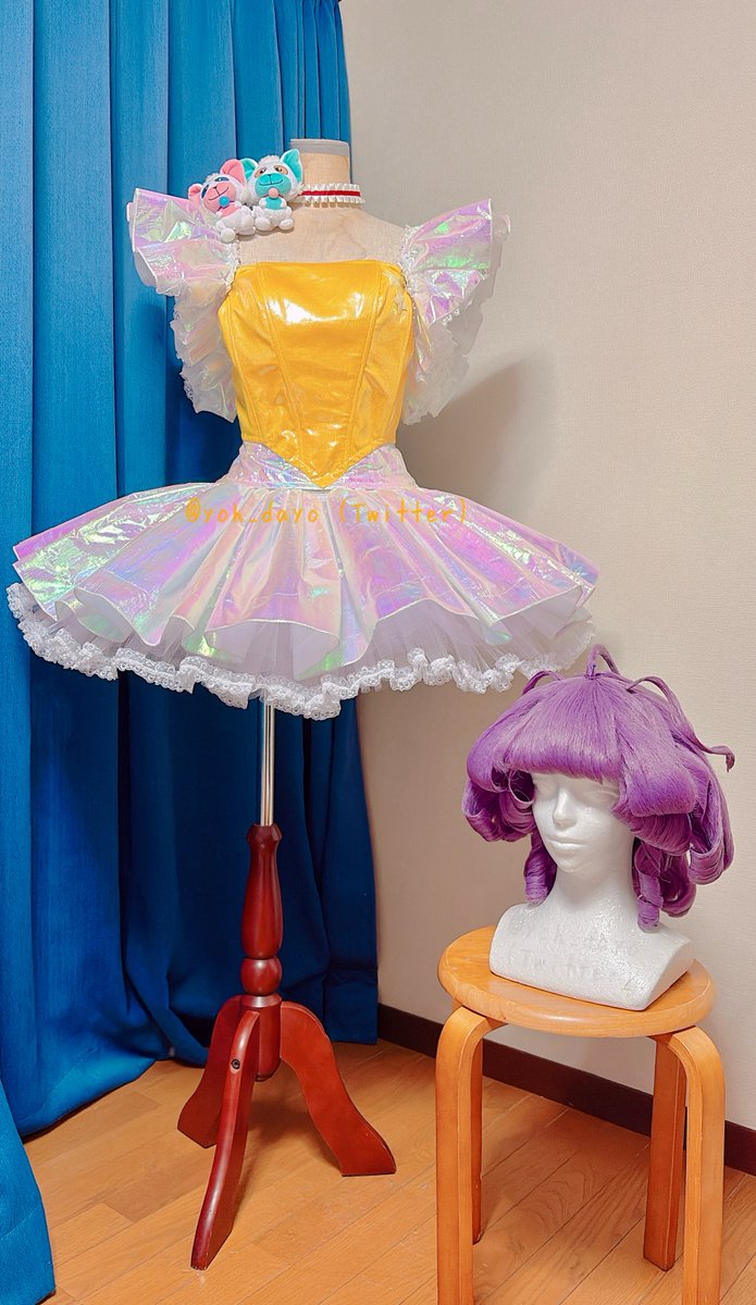 yoh_dayo's tweet image. 魔法の天使 クリィミーマミちゃんの初期ステージ衣装&amp;amp;ウィッグ作りました💜🌟

靴下も作りましたが上手く写真載せられなくて🥹

大好きな衣装なのでわふわふわ可愛いに全振りで楽しく制作できました🐾

#cosplay