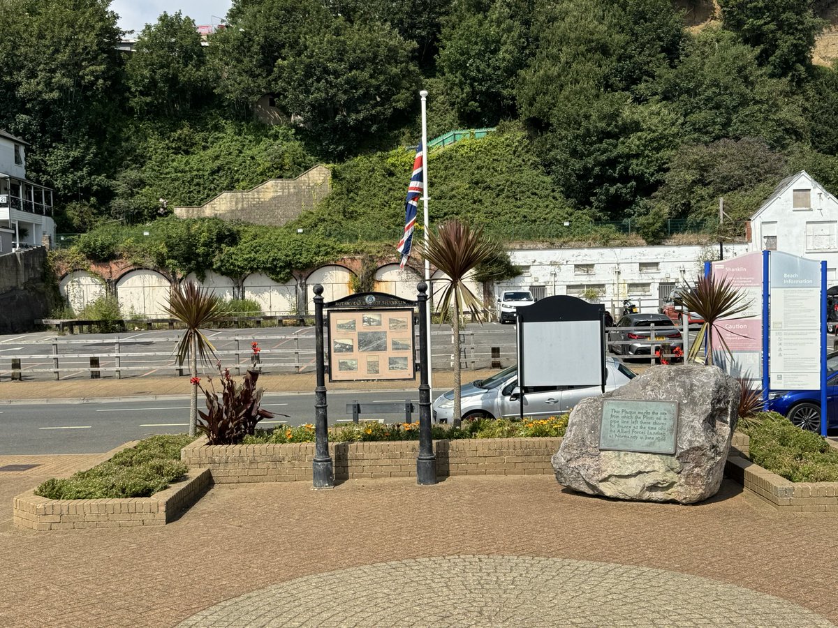 Memorial marking where the 1944 Pluto pipeline entered the English Channel at Shanklin on the Isle of Wight. The plaque was originally installed on #ShanklinPier but was temporarily lost after what was left of the pier was demolished in the 1980s. Now reinstated on the beachfront
