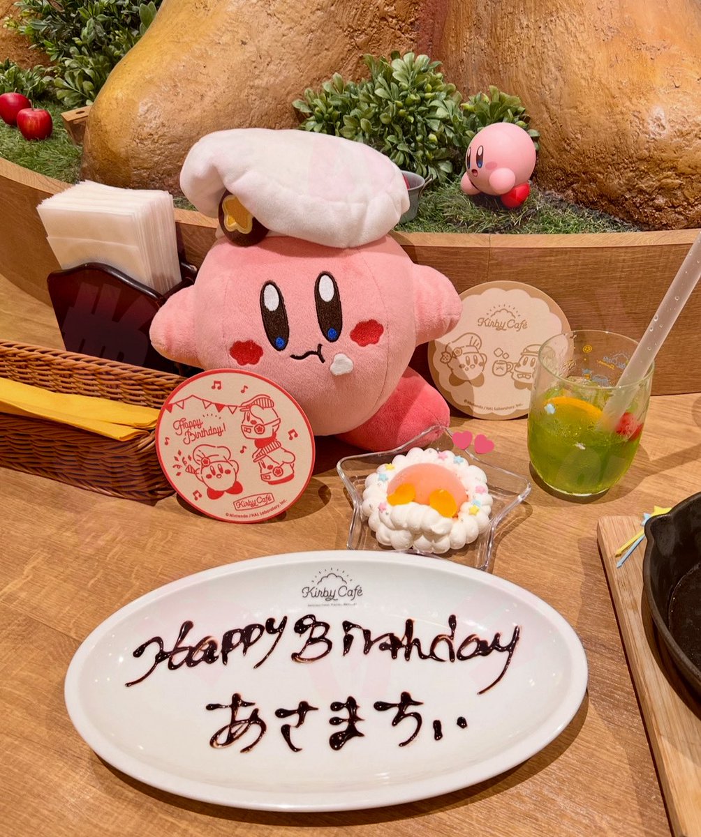 apoyo_poyo_poyo's tweet image. 当日キャンセル拾って帰省☕️
会社から直行でお供(っ'o'c)がおらずソワソワしてたら、出張シェフカービィがお祝いにきてくれました✨
そしてカービィカフェねんどろが新しく仲間入りしたとのこと🥰ハインツもやっと見れた🍅
てんいんさん、いつもありがとうございます🫶✨
#カービィカフェ #ハインツ