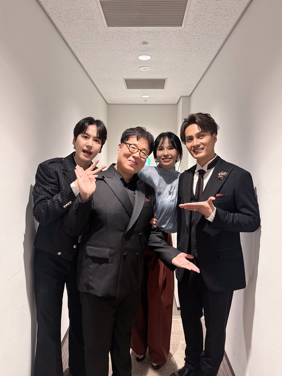 GaemGyu's tweet image. 💛
규현 in &lt;Brandon Lee Musical Symphony Concert 2025&gt;
도쿄에서 규피터와 함께한 행복했던 순간들🎶
🎼SET LIST
01. 골고다 (벤허)
02. 단 하나의 미래 (프랑켄슈타인)
03. 위대한 생명창조의 역사가 시작된다. (프랑켄슈타인)
04. 그 곳에는 (프랑켄슈타인)
05. 후회 (프랑켄슈타인)
+ 운명…