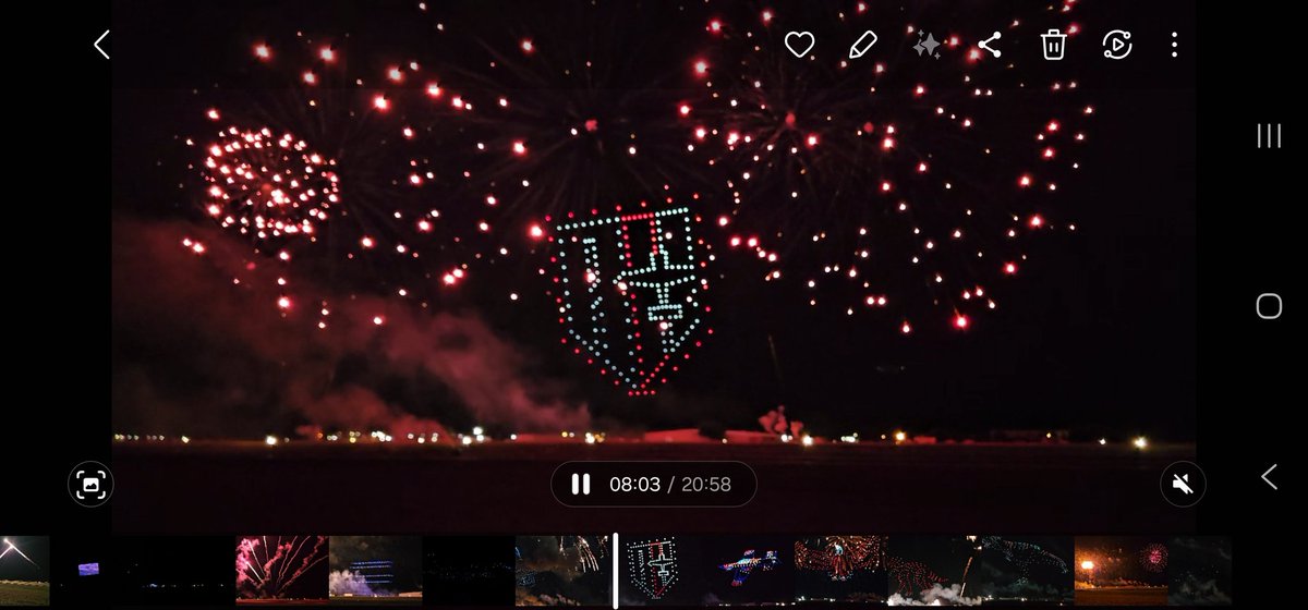 Loved the Rob Holland tribute last night with the drones during the night air show! #FlyGoodDontSuck
#OSH25