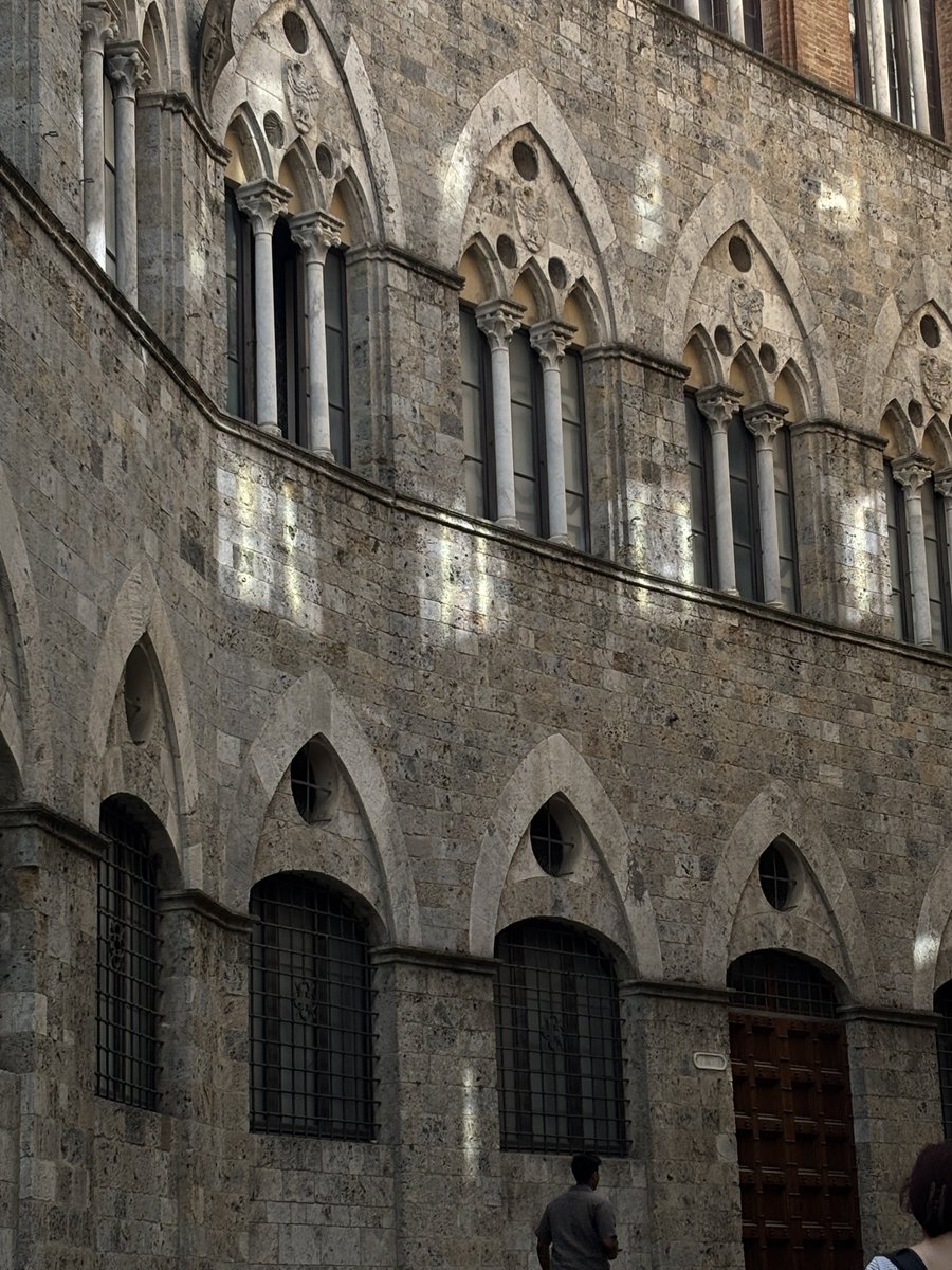 easyfirenze's tweet image. 仿ã¯ã·ãšãã§ãã7æã®ããªãªã§åªåããã¬ãã§ãŠå°åºãéããŸãðª¿