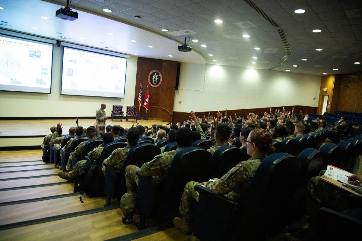TRADOC's tweet image. #ICYMI @TradocCG spoke with Soldiers at @SCoE_CASCOM last week during a session of leader professional development seminars.

From tactical expertise to strategic vision, Brito’s visit reinforced the importance of investing in our leaders at every level.

#VictoryStartsHere