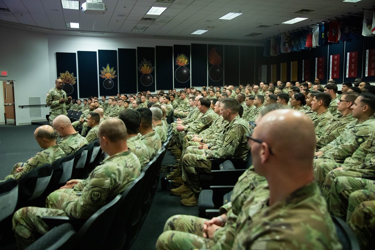 TRADOC's tweet image. #ICYMI @TradocCG spoke with Soldiers at @SCoE_CASCOM last week during a session of leader professional development seminars.

From tactical expertise to strategic vision, Brito’s visit reinforced the importance of investing in our leaders at every level.

#VictoryStartsHere