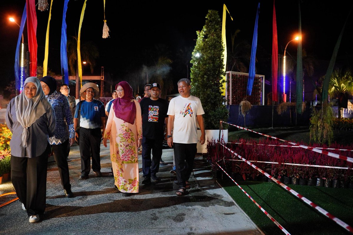 BORNEO FLORA FESTIVAL 2025 DIJANGKA MENYUMBANG SEHINGGA RM 35 JUTA NILAI TAMBAH KASAR

Selesai menjawab persoalan Borneo Flora Festival 2025 di Parlimen pagi tadi, saya terus bertolak ke Labuan petang ini. Alhamdulillah, selamat mendarat.

Saya akan berada di Labuan selama 7 hari