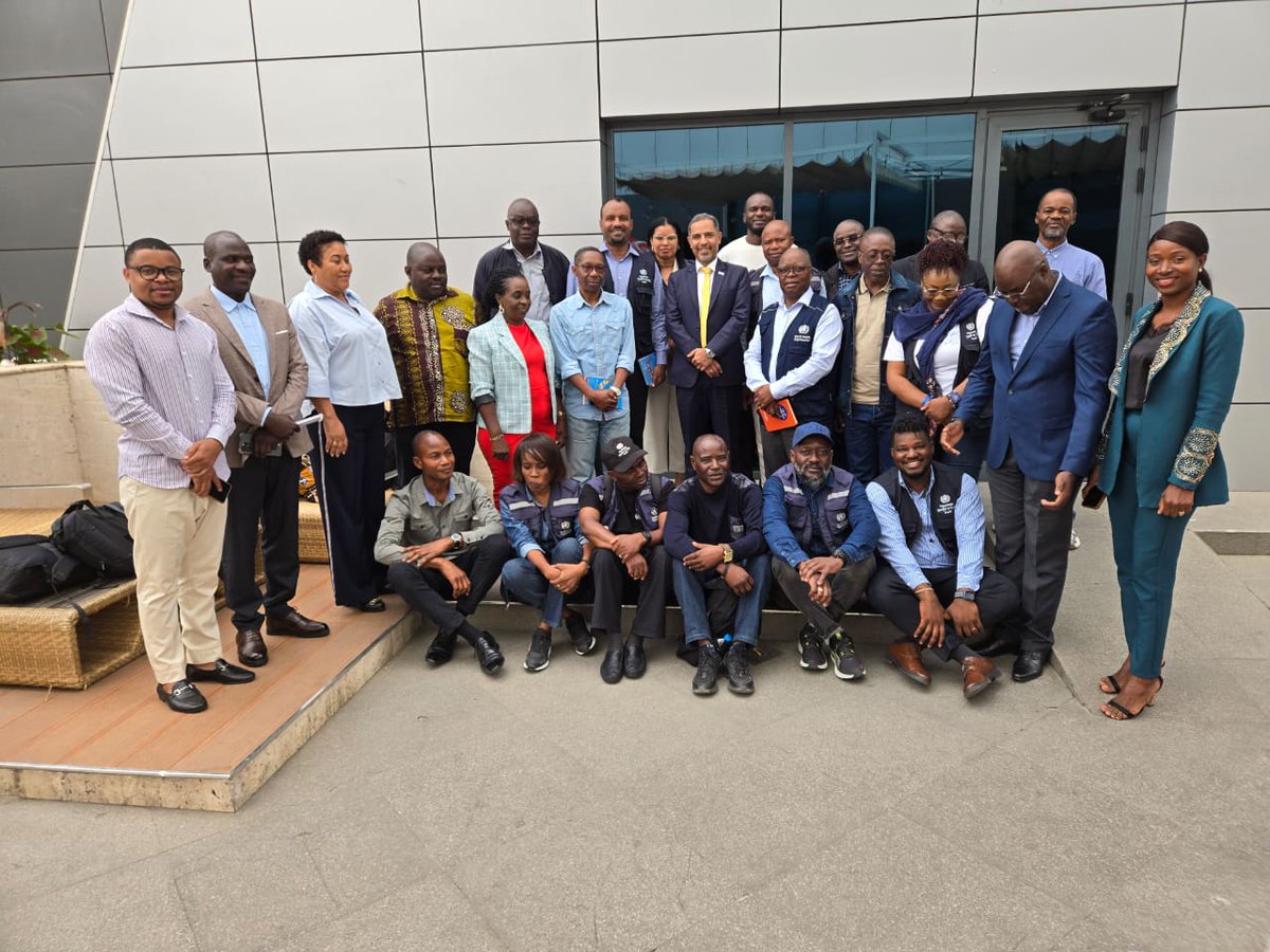 AngolaOms's tweet image. One of WHO Angola's greatest strengths is our presence in all provinces of the country.
Our provincial focal points gathered in Luanda with the WHO Representative to prepare for the upcoming polio vaccination campaign.
#WHOAngola #Polio #HealthForAll