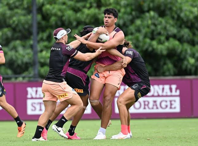 BRONCOS INJURY NEWS

Ben Te Kura has suffered a fractured foot, out for an indefinite period. 

Broncos coach Michael Maguire hopeful he will return this season.

couriermail.com.au/sport/nrl/mich…