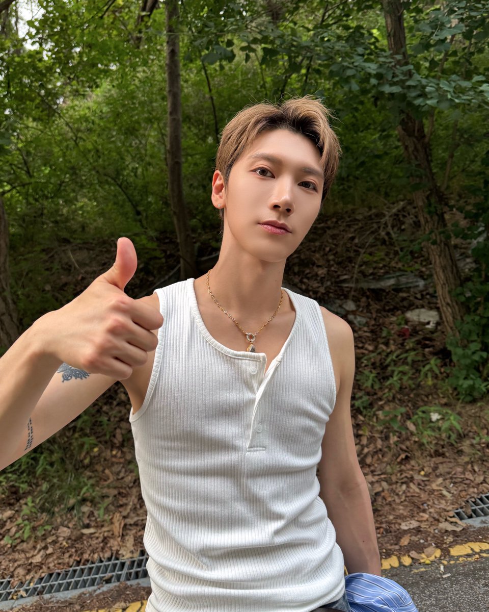 WayV_official's tweet image. 🐈‍⬛ ᵐᵉᵗ 🐜🐞🕸️🐛

#TEN #李永钦 #텐 
#WayV #威神V #BIGBANDS
#WayV_BIGBANDS