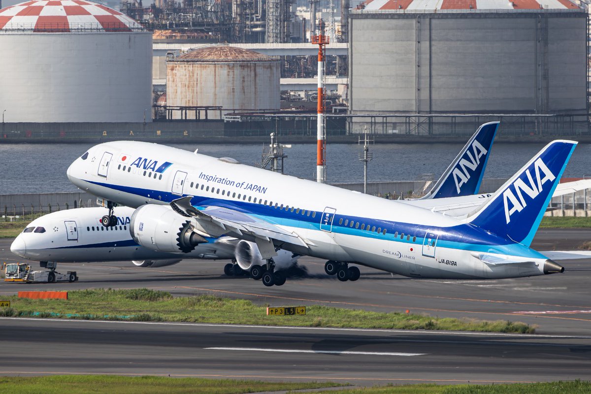 gyastro's tweet image. B8好きには最高の瞬間。
A great moment for Boeing 787 fans.
#羽田空港 #ANA #飛行機
#japan #hanedaairport #airplane