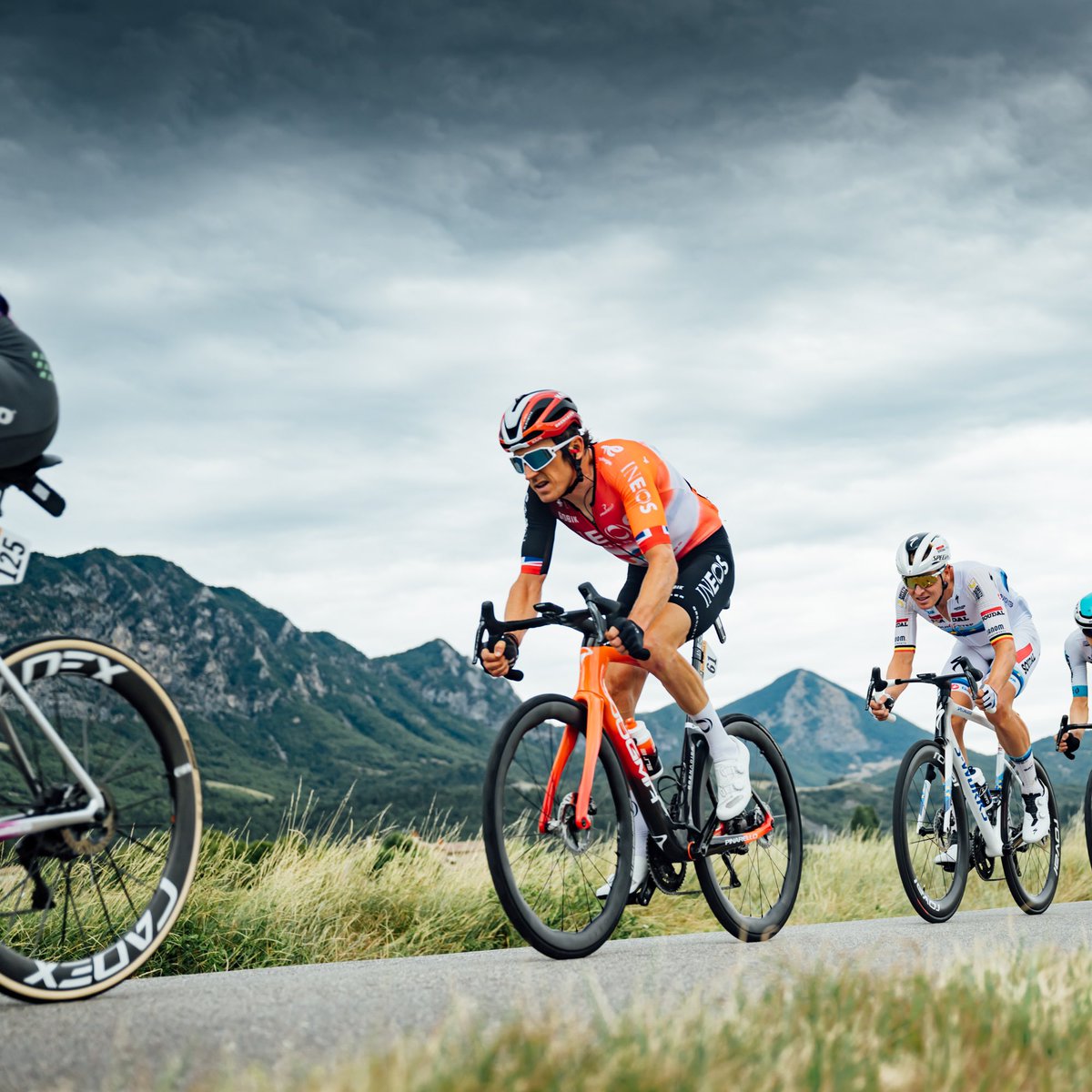 GeraintThomas86's tweet image. Back to the mountains. One last push boys @INEOSGrenadiers 💪