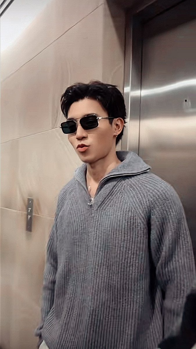 bakit naman nag kiss gesture, brent? kailangan ba talaga yun? 

🔗vt.tiktok.com/ZSSeR39gv/

MIKApamilya CHAT TAKEOVER
MIKBRENT ON KAPAMILYA CHAT