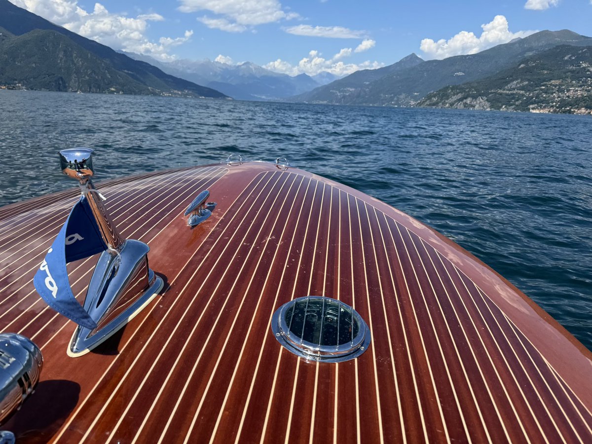 Andrew_Frankel's tweet image. What can I say about the Riva Tritone? One of the the most beautiful man-made things I have ever encountered. And no less gorgeous to drive thanks to twin 5.7-litre V8 motors generating 600hp. Full story on the Ti website and app now: the-Intercooler.com