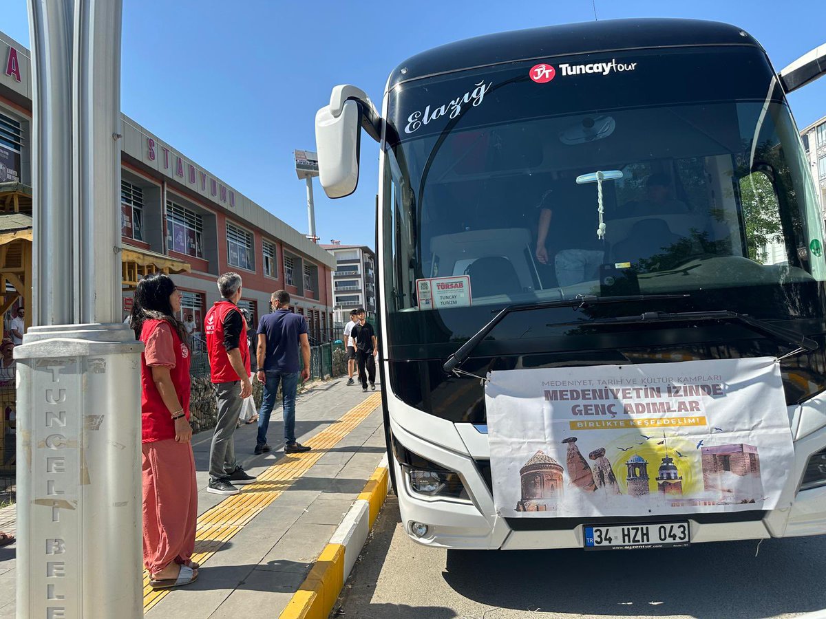 Tunceli Gençlik Merkezi (@gsb_tunceligm) on Twitter photo ⛺🚌✨Çanakkale Medeniyet, Tarih ve Kültürd Kampı (25-28Temmuz ) için gençlerimizi Gençlik Merkezimizden coşkuyla uğurladık!
Tarihle buluşacakları bu özel yolculukta hepsine keyifli, verimli ve unutulmaz bir kamp diliyoruz! 📚🕌
@oa_bak <a href="/gencliksporbak/">Gençlik ve Spor Bakanlığı 🇹🇷</a> ⛺🚌✨Çanakkale Medeniyet, Tarih ve Kültürd Kampı (25-28Temmuz ) için gençlerimizi Gençlik Merkezimizden coşkuyla uğurladık!
Tarihle buluşacakları bu özel yolculukta hepsine keyifli, verimli ve unutulmaz bir kamp diliyoruz! 📚🕌
@oa_bak <a href="/gencliksporbak/">Gençlik ve Spor Bakanlığı 🇹🇷</a>
