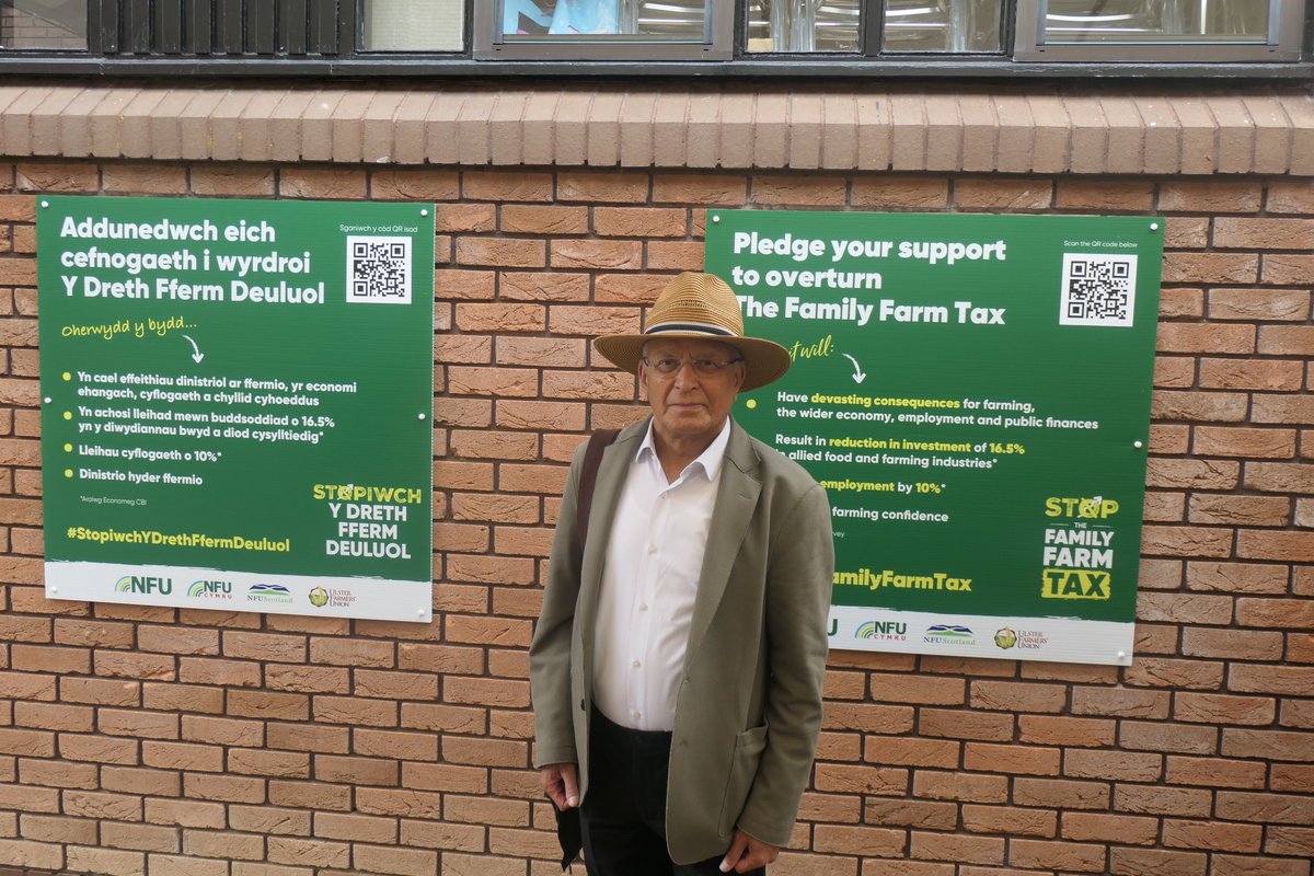 AltafHussainSWW's tweet image. 🚜 It&apos;s great talking to rural Wales @royalwelshshow on important issues like Labour&apos;s diabolically myopic tax that will decimate generationally-inherited family farms.

💙 @WelshConserv will #FixWales, by backing our countryside champions! #NoFarmersNoFood #StopTheFamilyFarmTax