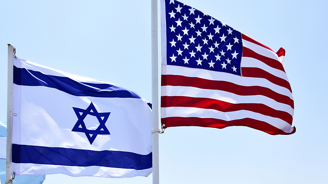 Izhars7's tweet photo. "יש זמנים שבהם שתיקה היא בגידה.
והזמנים האלה הגיעו אלינו כעת."

"A time comes when silence is betrayal. 
And that time has come for us."

(מרטין לותר קינג, 4.4.1967 - נאום מחאה תחת הכותרת "הגיע הזמן לשבור את השתיקה",  על הקזת הדם המיותרת במלחמת וייטנאם. הסטוריונים כיום מסכימים שהמלחמה הזו יכולה היתה להסתיים שנתיים מוקדם יותר, באותם תנאים בהם הסתיימה בסופו של דבר, ובכך היו ניצלים חייהם של כ - 8,000 חיילים אמריקאים שנפלו בזמן שהממשל האמריקאי ניצל באופן ציני את נכונותם להילחם למען המולדת)
