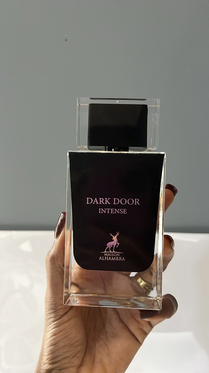Ade_adetounn's tweet image. Dark Door Intense - N23,000
Bold and Dark. A scent that gives confident, masculine energy without doing too much.