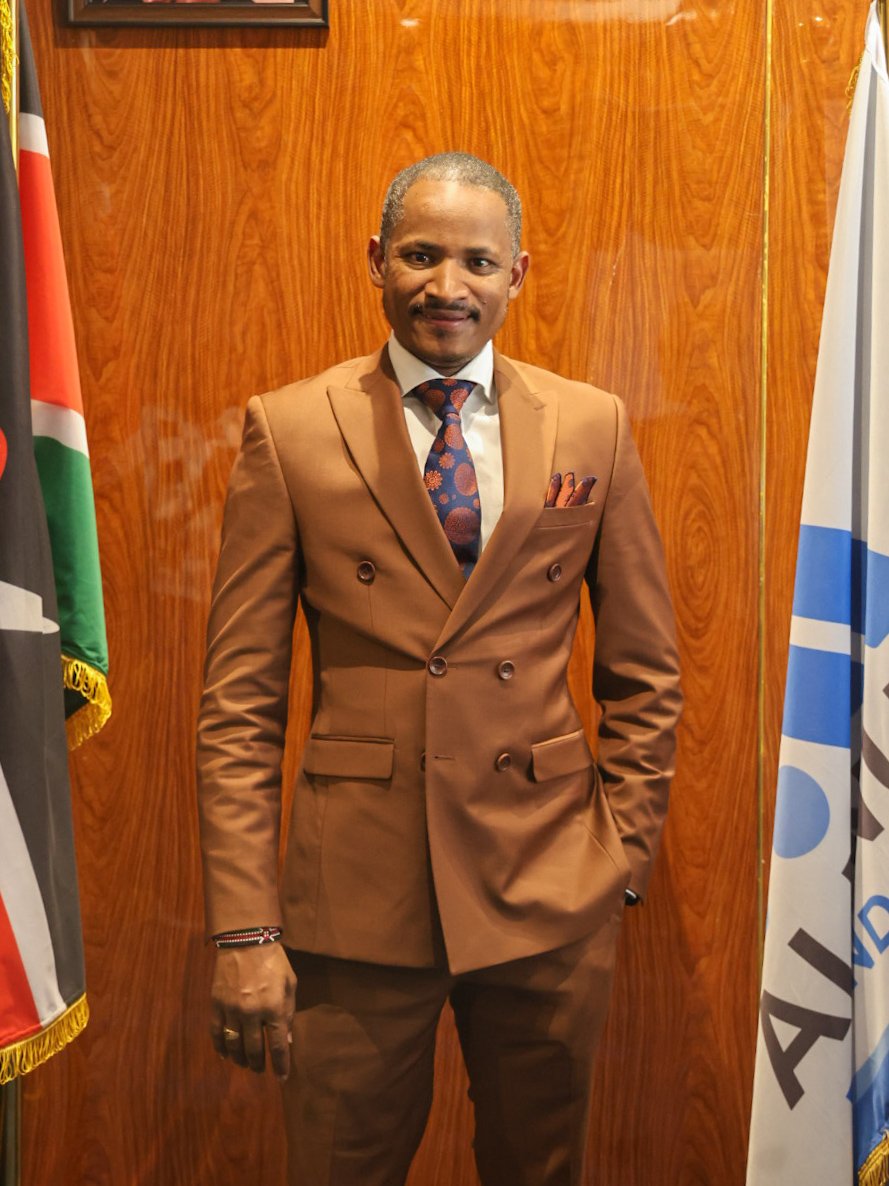 Jimmy Bwire (@hejimmybwire) on Twitter photo His Excellence the President
I don't know how Kenya would look at the global stage, it would have produced the most handsome, sharpest, smartest, eloquent and most educated president in Africa. H.E <a href="/HEBabuOwino/">Babu Owino</a> 😍😍🙏 His Excellence the President
I don't know how Kenya would look at the global stage, it would have produced the most handsome, sharpest, smartest, eloquent and most educated president in Africa. H.E <a href="/HEBabuOwino/">Babu Owino</a> 😍😍🙏