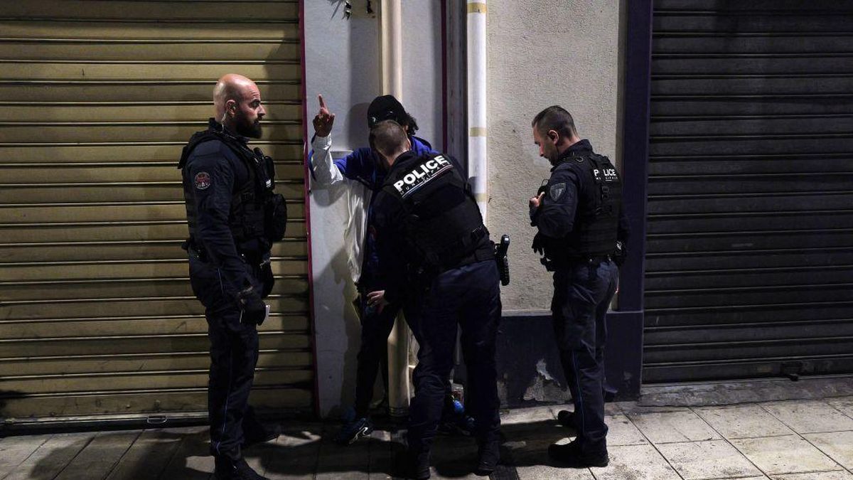 Los controvertidos toques de queda para menores en varias ciudades de Francia con los que intentan controlar la violencia vinculada al tráfico de drogas mdzol.com/los-controvert…