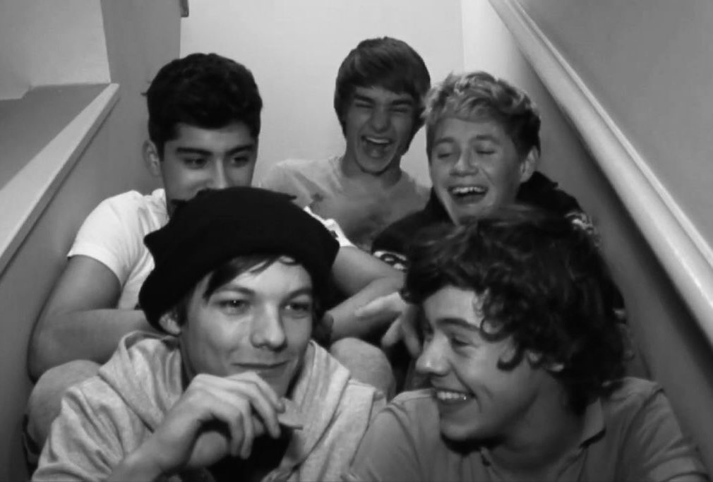softlystylles's tweet image. goodnight today was so emotionally draining and i think i’ll miss them forever