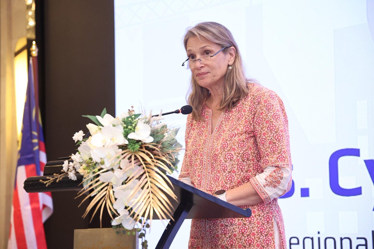 AusAmbASEAN's tweet image. Promoting responsible business conduct is a key part of a fair, inclusive and sustainable #ASEAN region.

🇦🇺 joined forces with @ASEAN through #ASEANACT to discuss #humanrights and the role of responsible business in driving better protections for migrant workers &amp;amp; their rights.